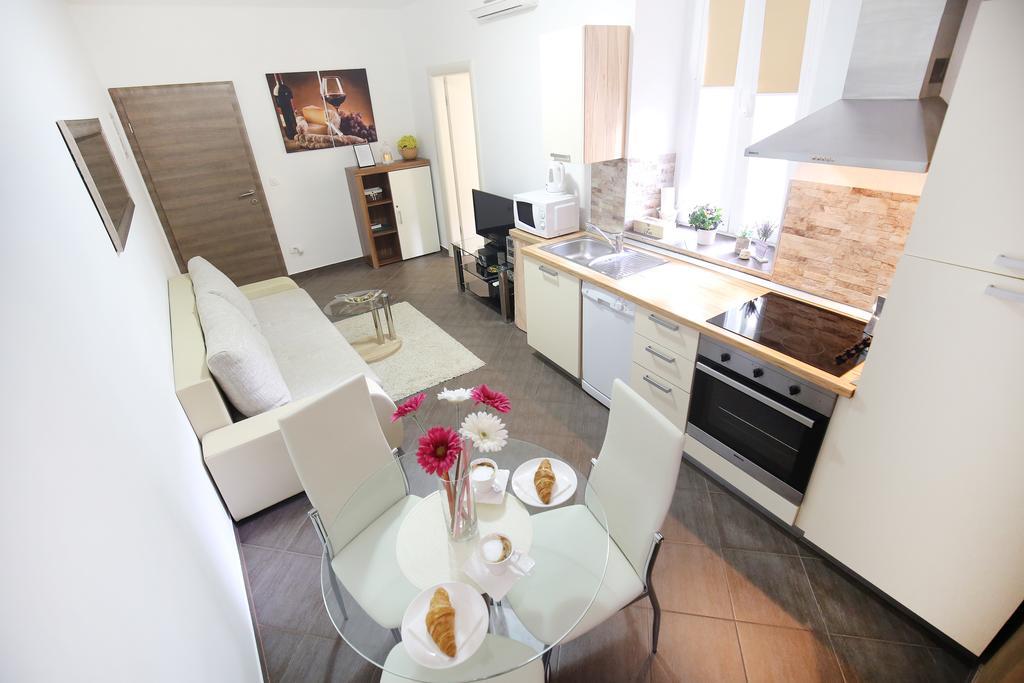 Allegro Exclusive Suites Old Town Center Zadar Exterior photo